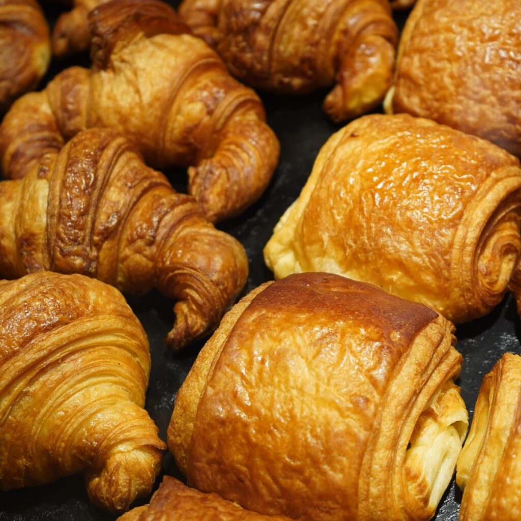 3 chocolatines + 3 croissants 12$